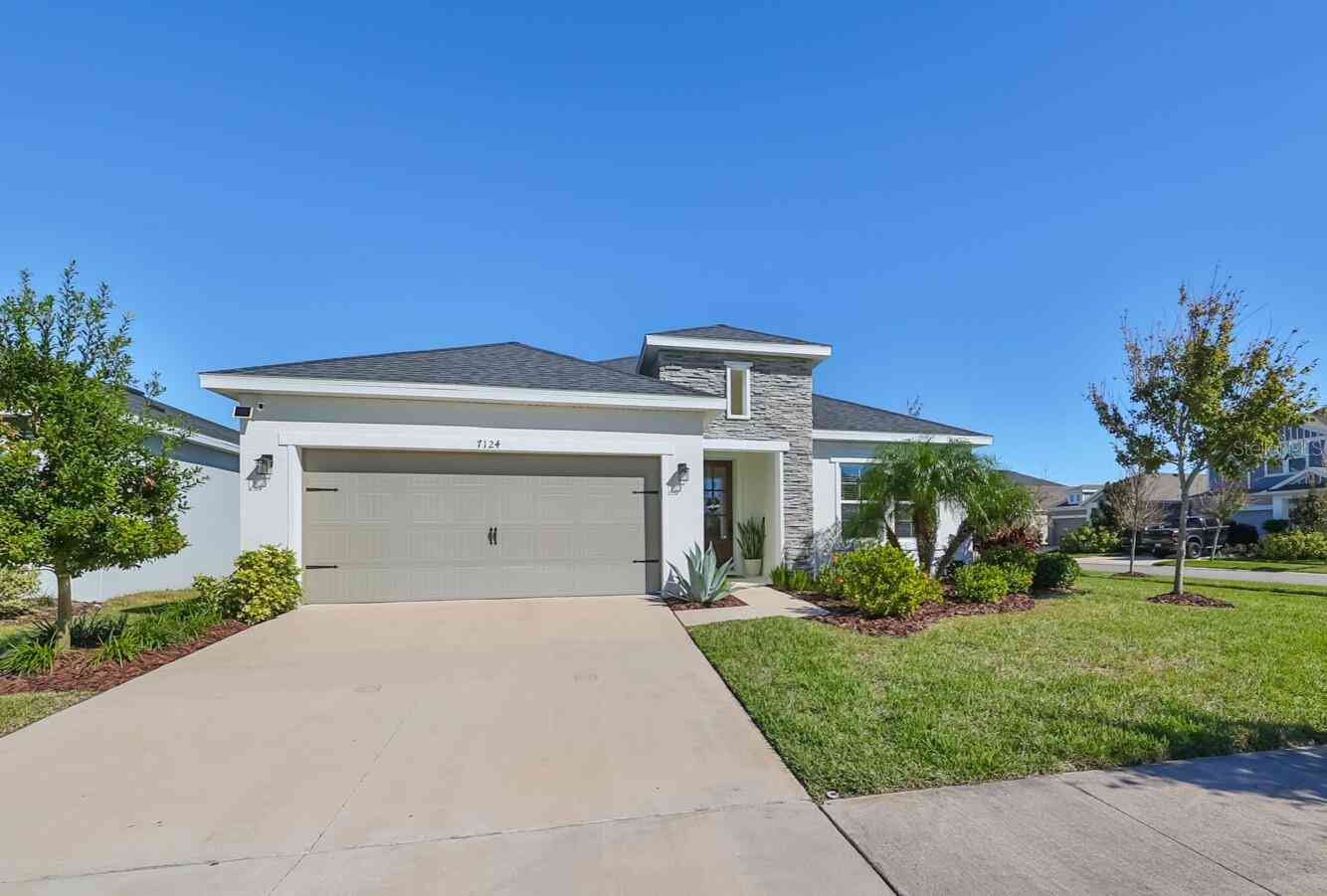 7124 Estero Court, Apollo Beach, Florida image 2