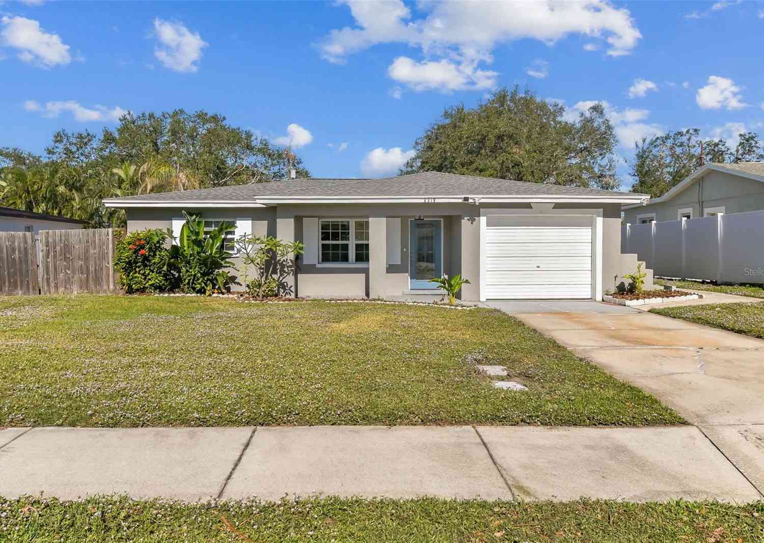 2219 13th Avenue, LARGO, Florida image 2