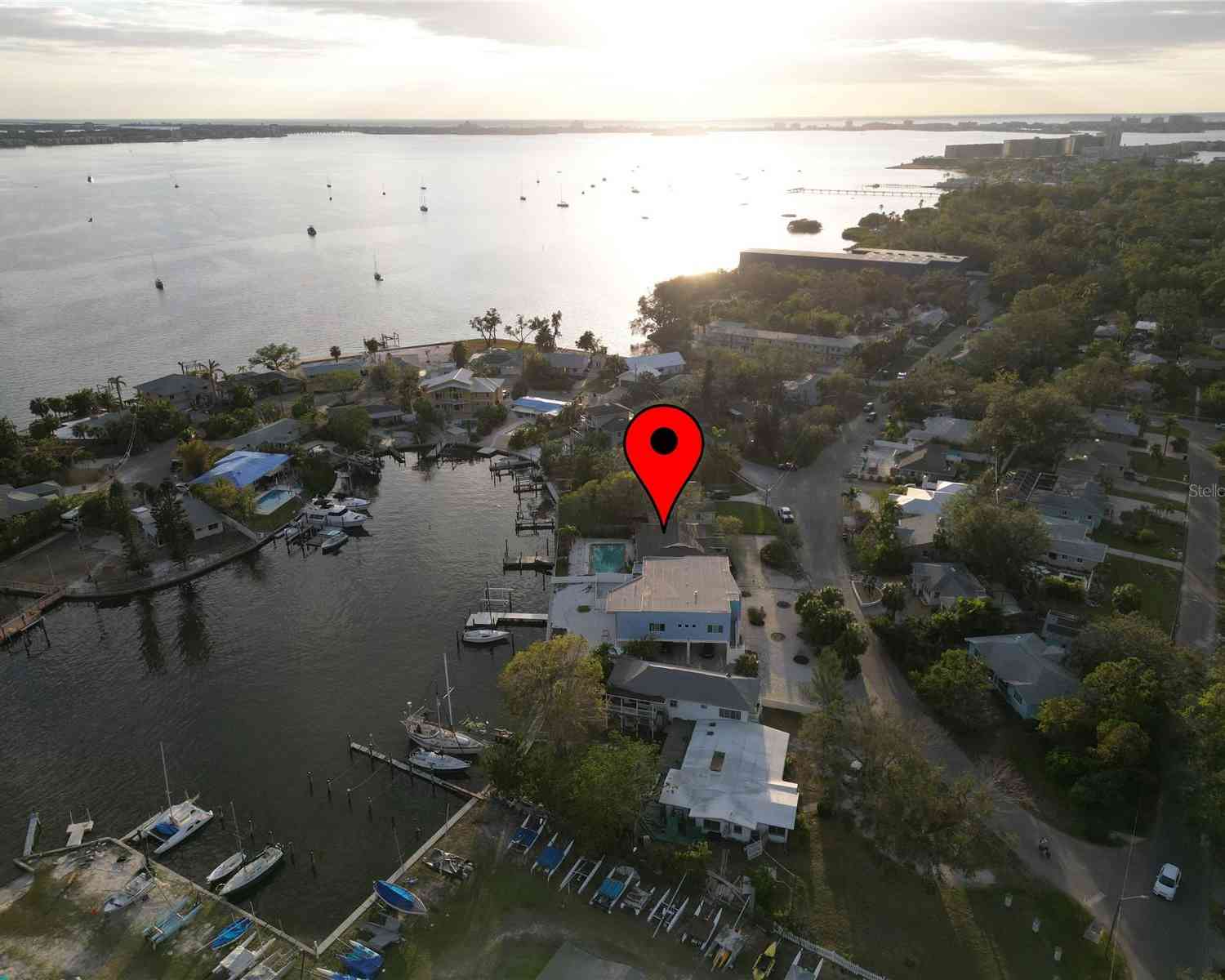 4722 Trade Winds Drive, GULFPORT, Florida image 9