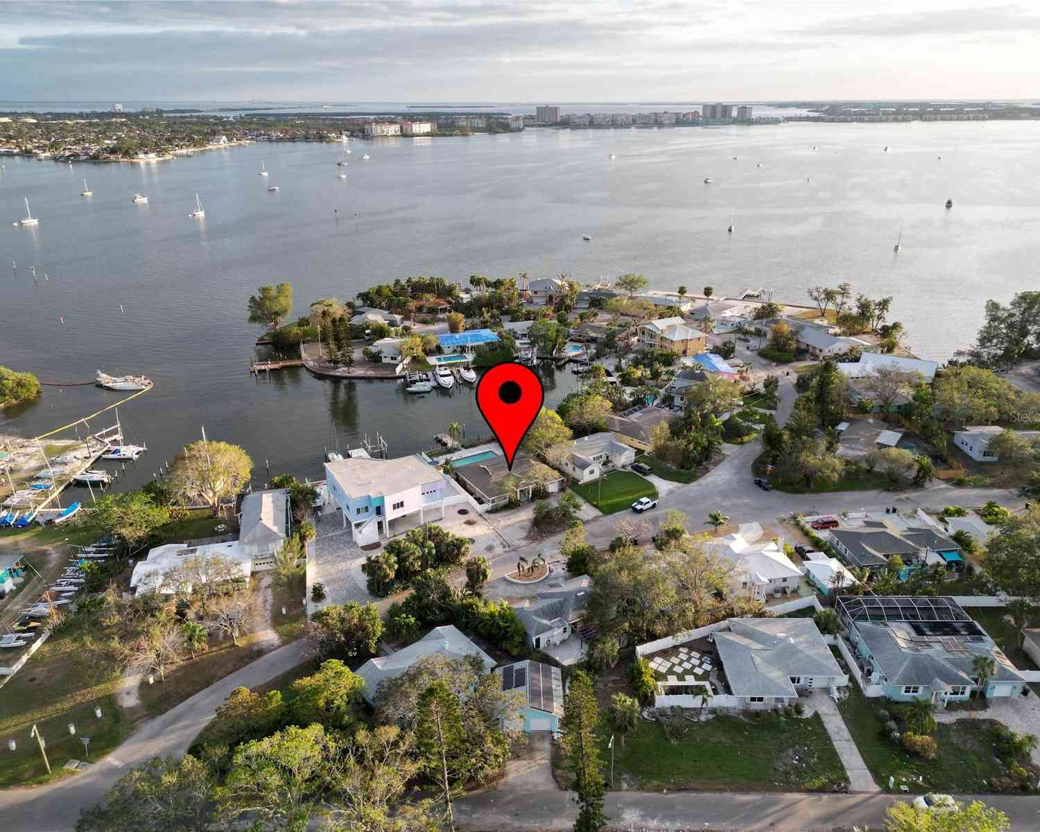 4722 Trade Winds Drive, GULFPORT, Florida image 8