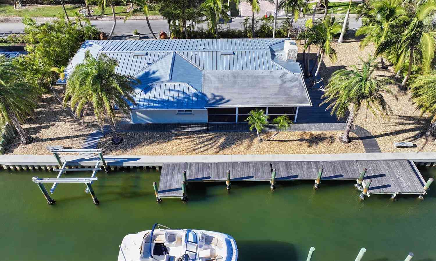 834 Jungle Queen Way, LONGBOAT KEY, Florida image 1