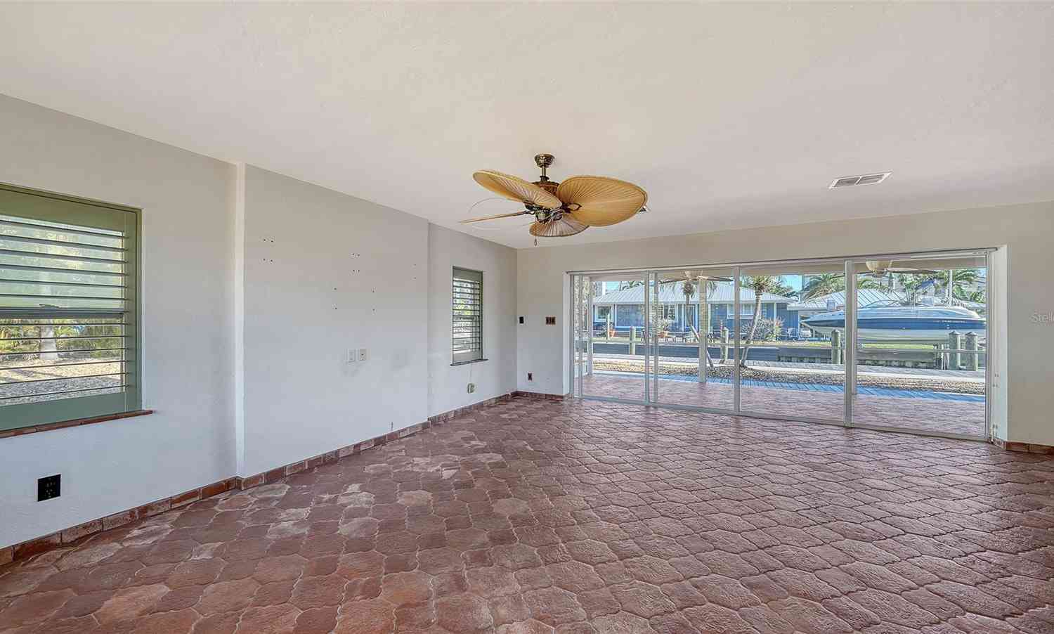 834 Jungle Queen Way, LONGBOAT KEY, Florida image 21