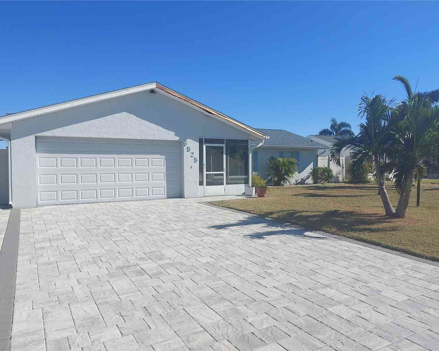 6525 Solitaire Palm Way, Apollo Beach, Florida image 16