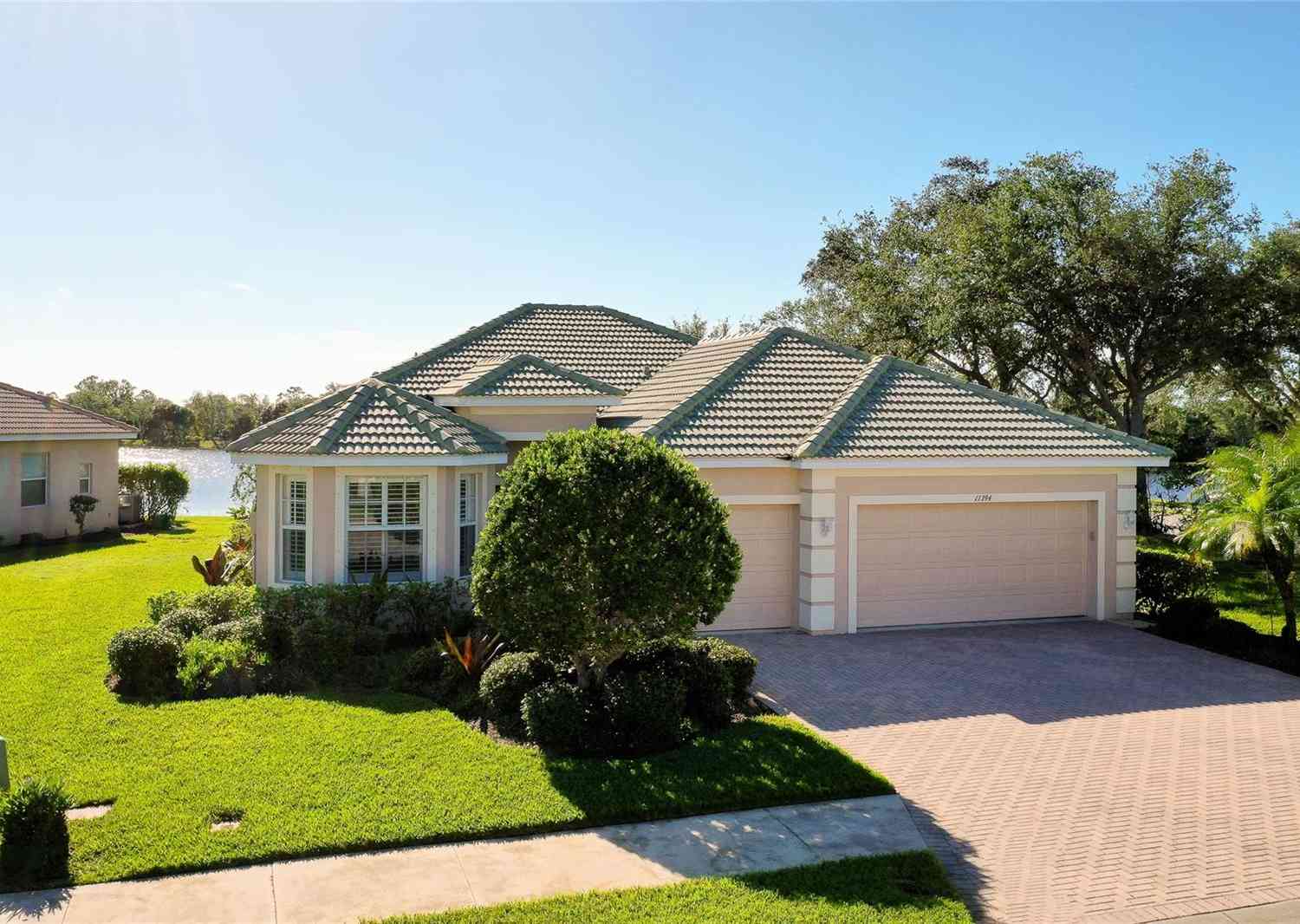 11394 Dancing River Drive, VENICE, Florida image 4