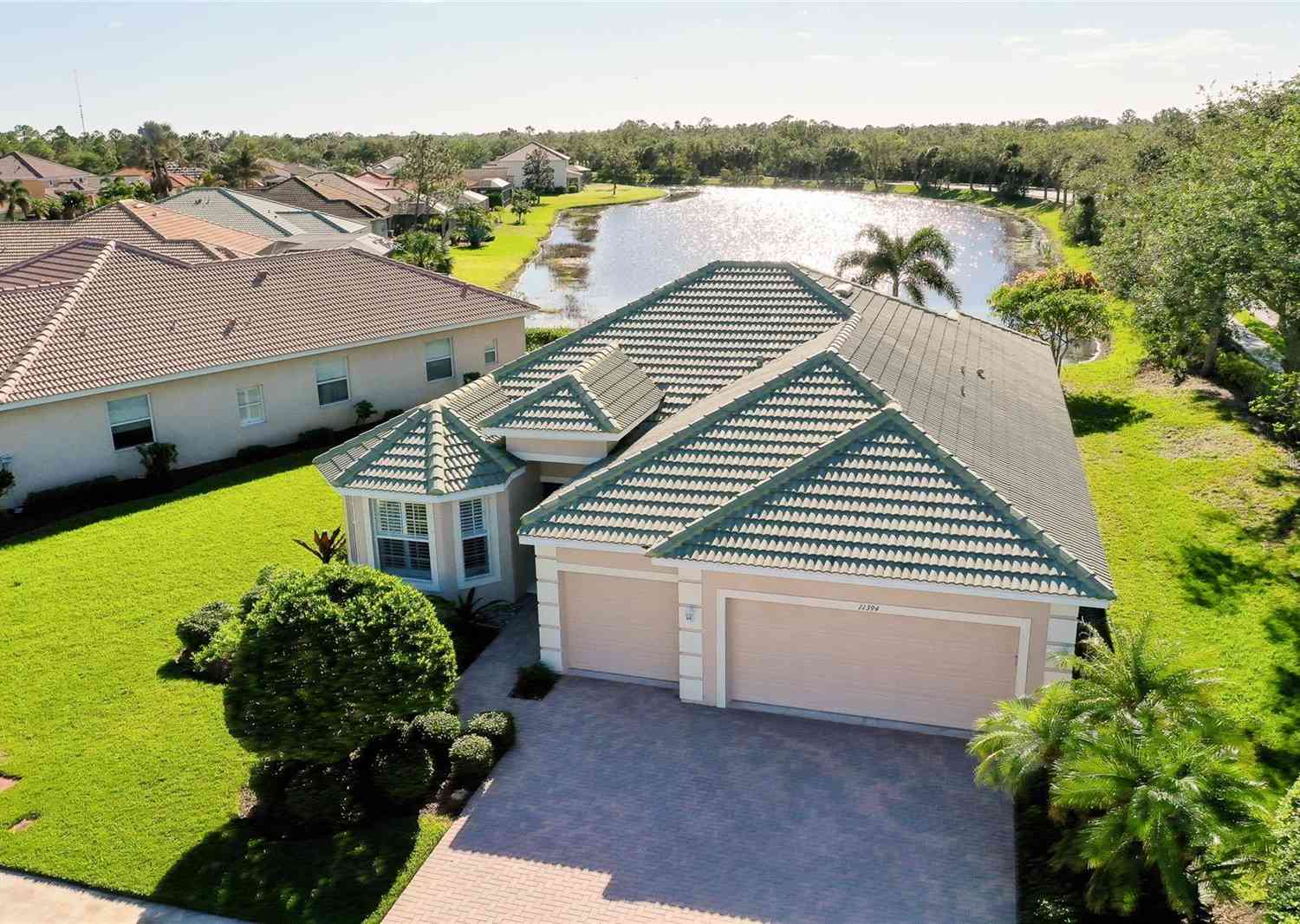 11394 Dancing River Drive, VENICE, Florida image 8