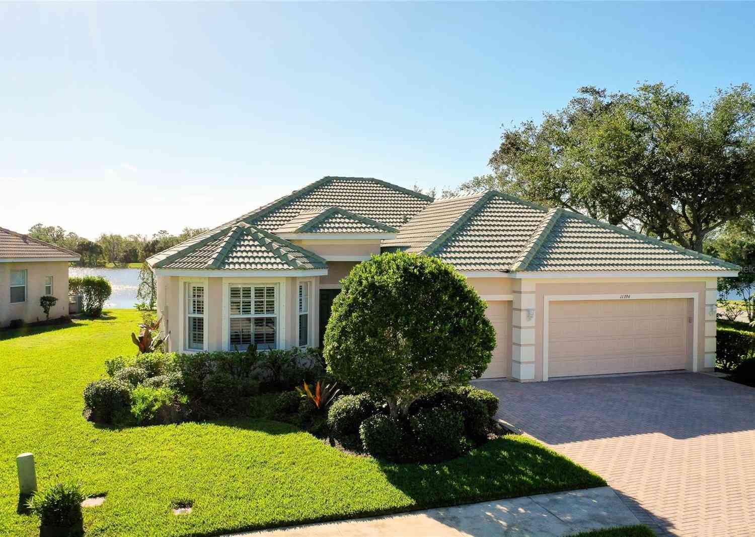 11394 Dancing River Drive, VENICE, Florida image 3