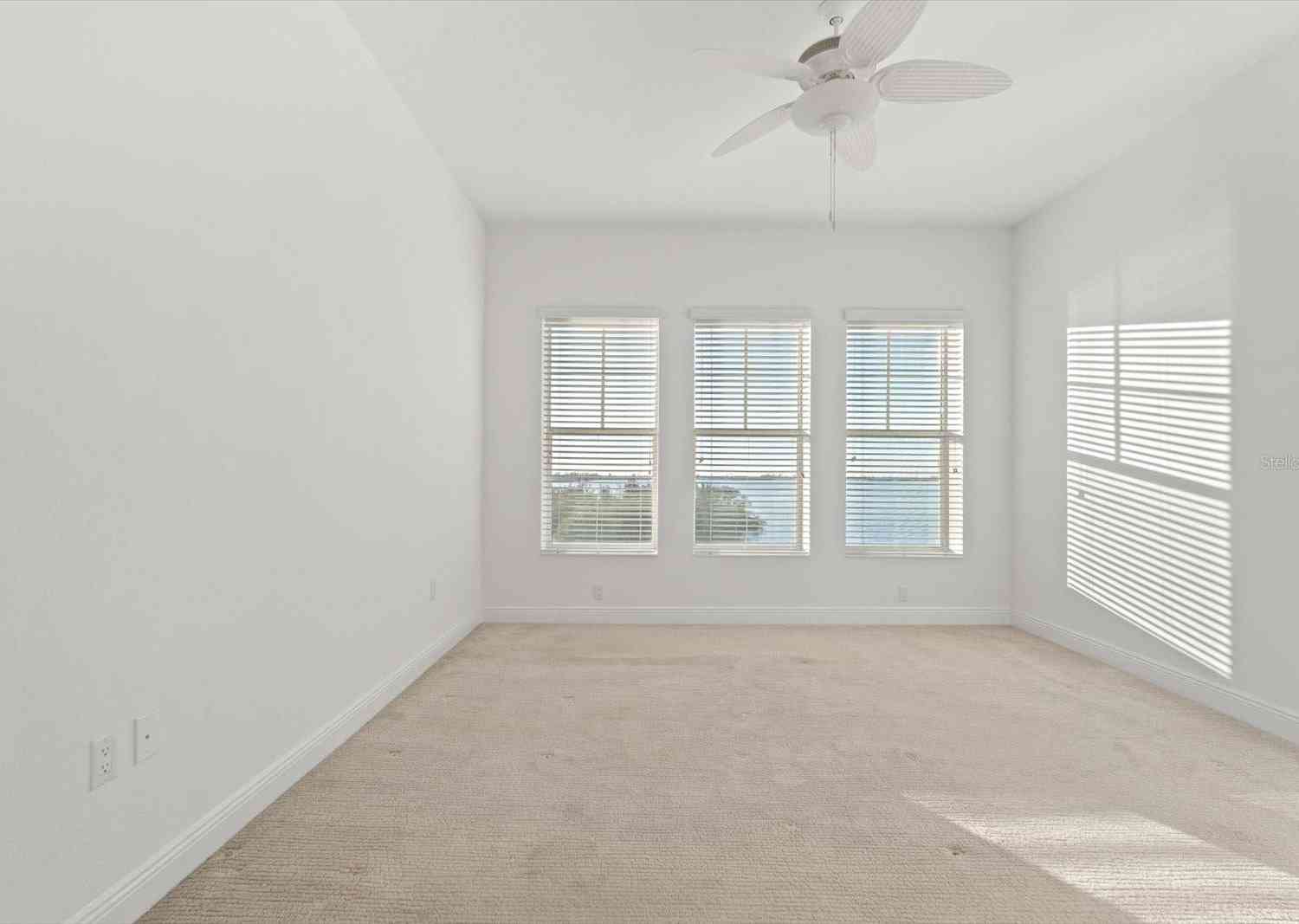 392 Aruba Circle #403, BRADENTON, Florida image 30