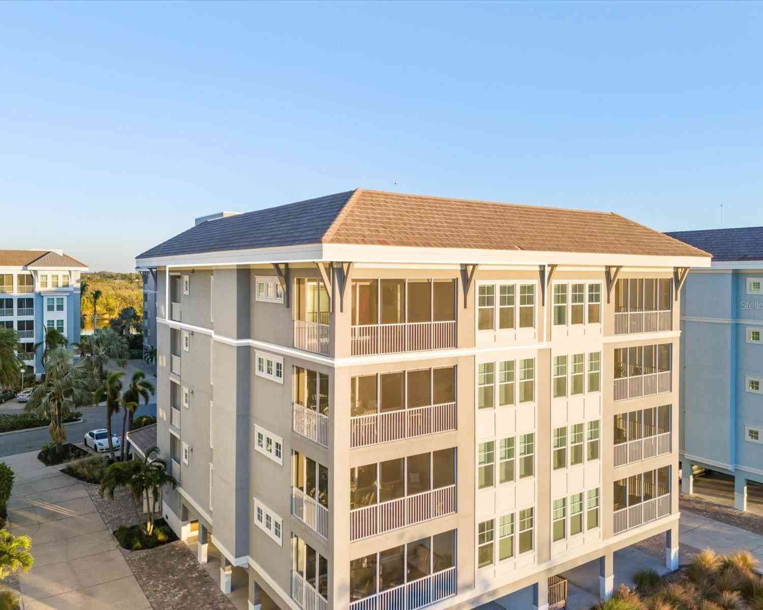 392 Aruba Circle #403, BRADENTON, Florida image 3