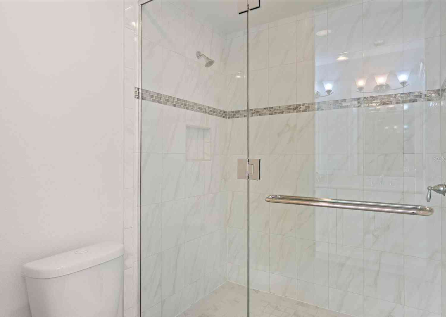 392 Aruba Circle #403, BRADENTON, Florida image 32