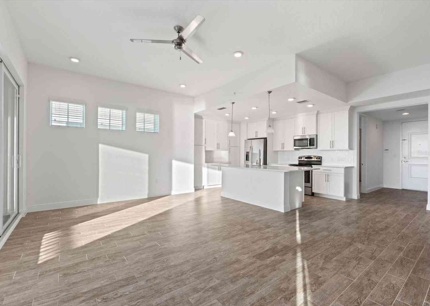 392 Aruba Circle #403, BRADENTON, Florida image 20