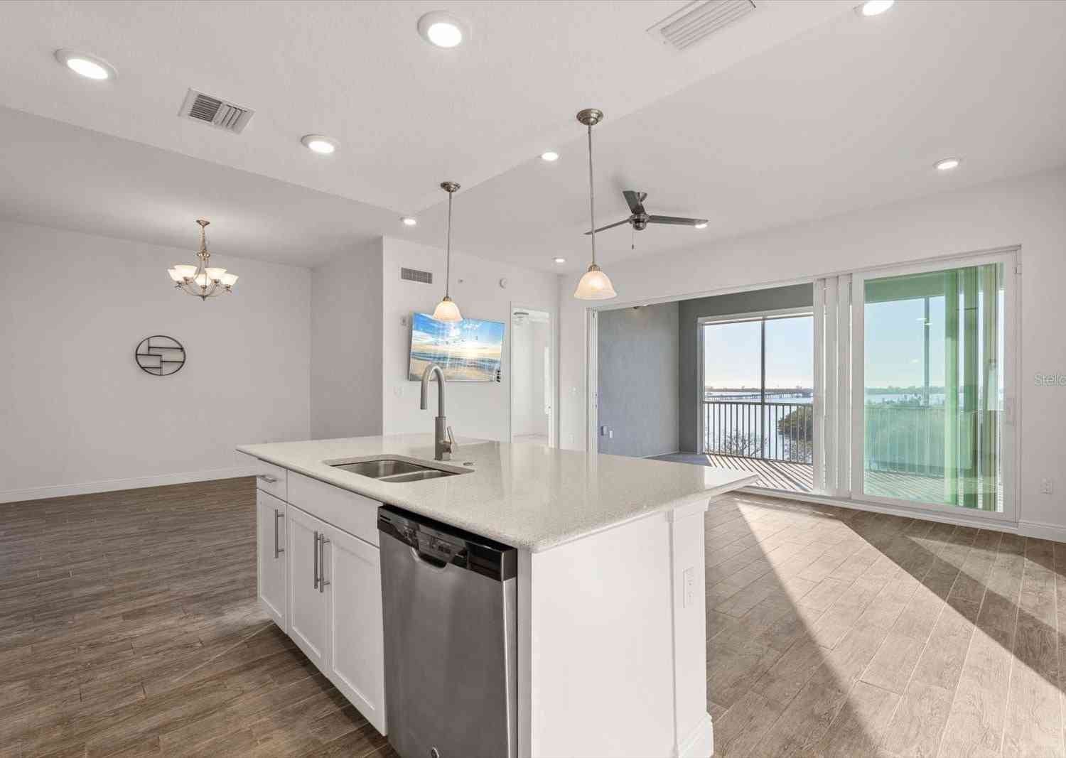 392 Aruba Circle #403, BRADENTON, Florida image 15