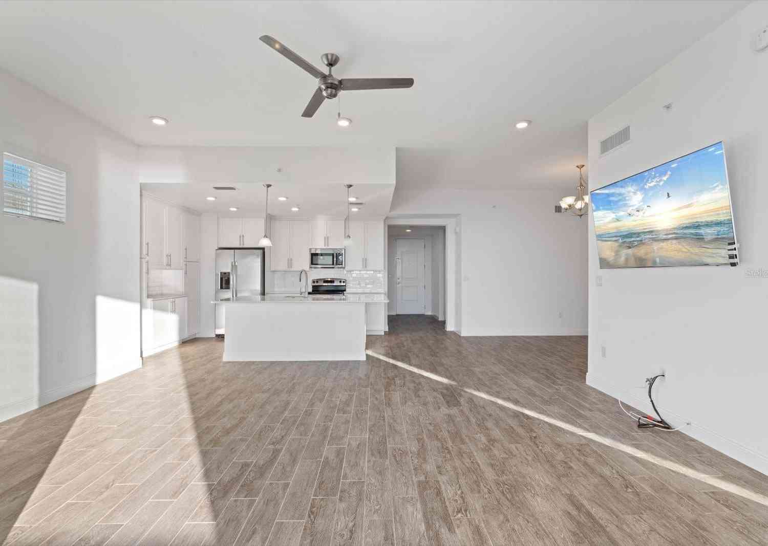 392 Aruba Circle #403, BRADENTON, Florida image 19
