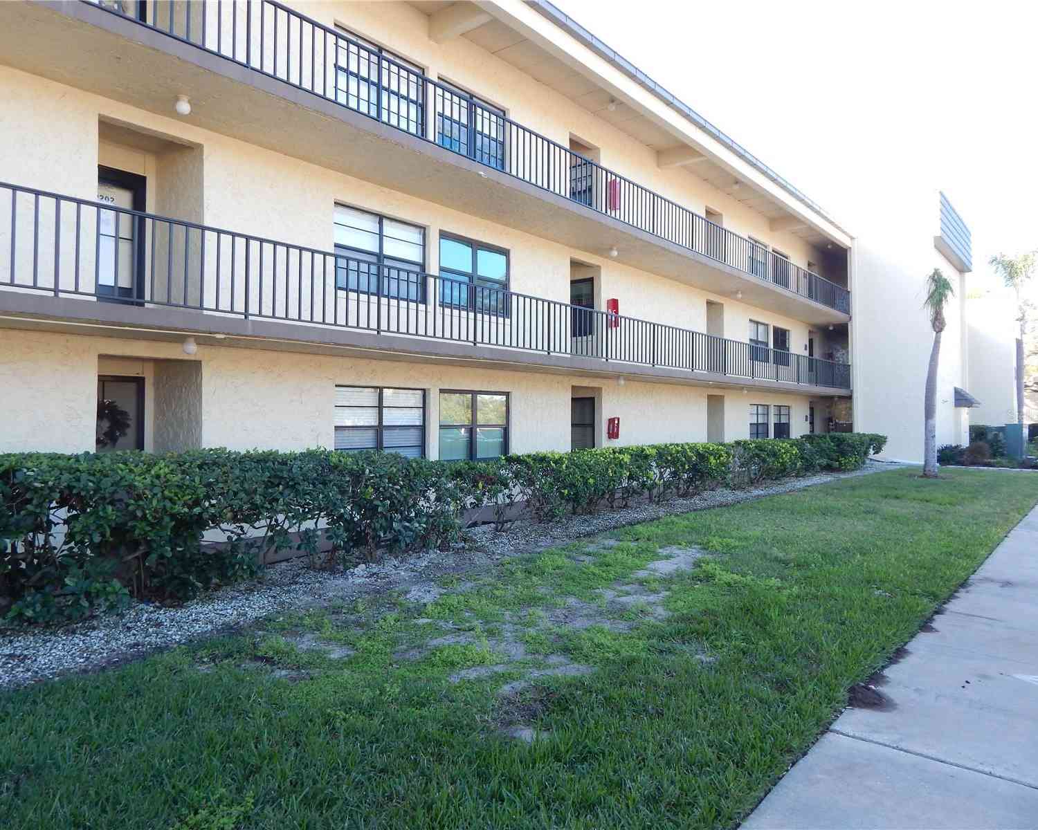 14130 Rosemary Lane #2102, LARGO, Florida image 1