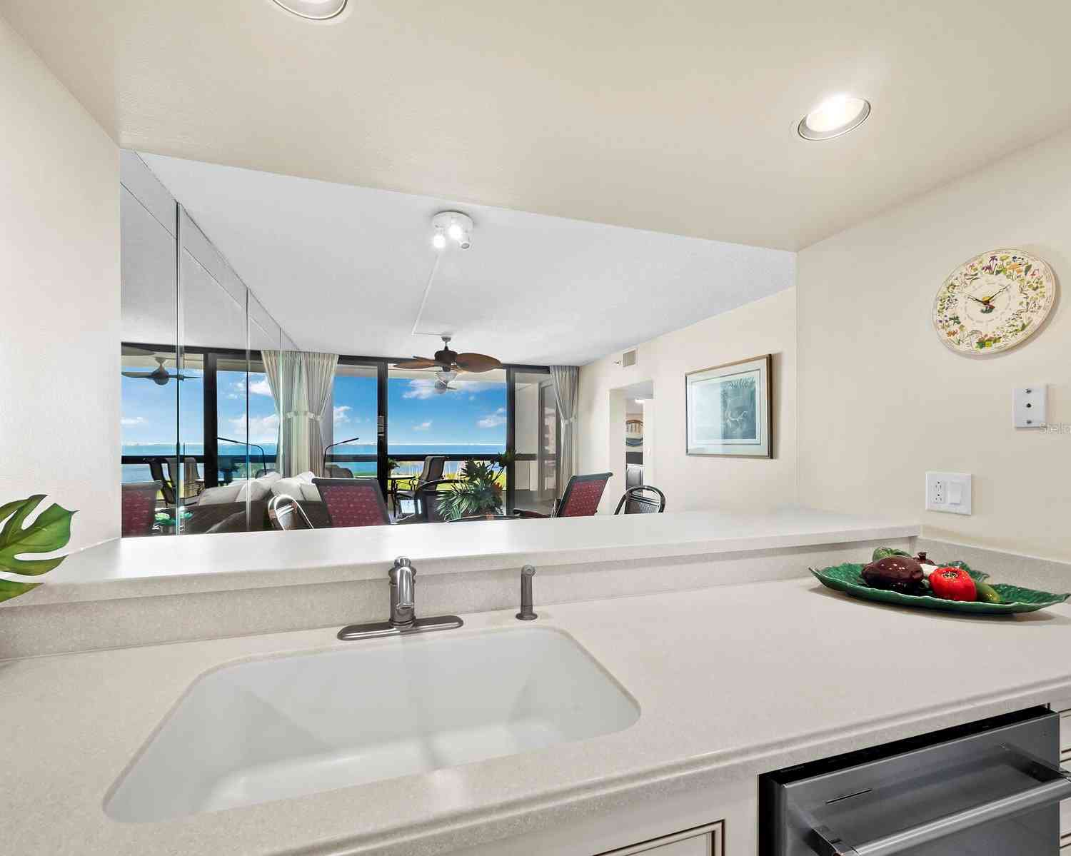 1932 Harbourside Drive #242, LONGBOAT KEY, Florida image 16