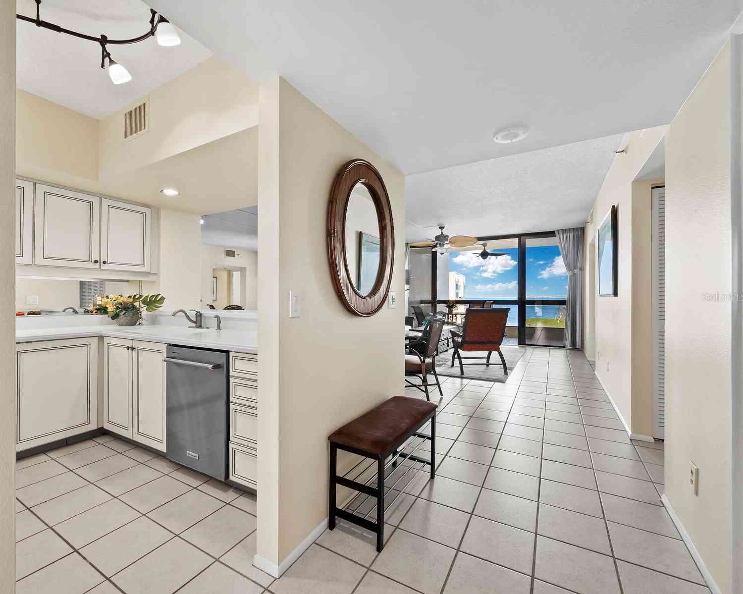 1932 Harbourside Drive #242, LONGBOAT KEY, Florida image 3