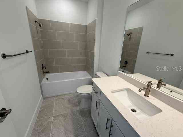 10407 Abaco Falls Drive, Englewood, Florida image 10