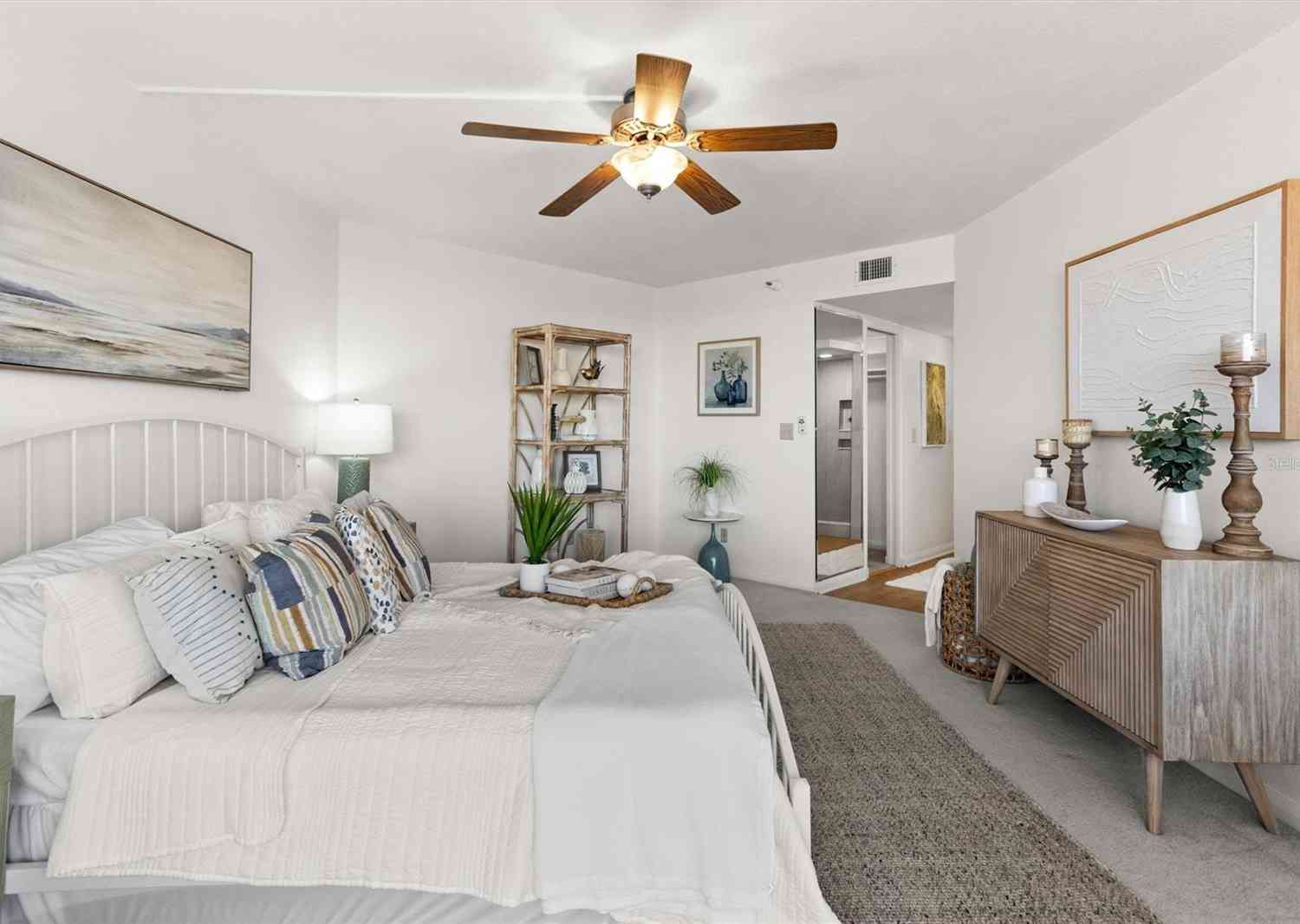 5950 Pelican Bay Plaza #302, GULFPORT, Florida image 35