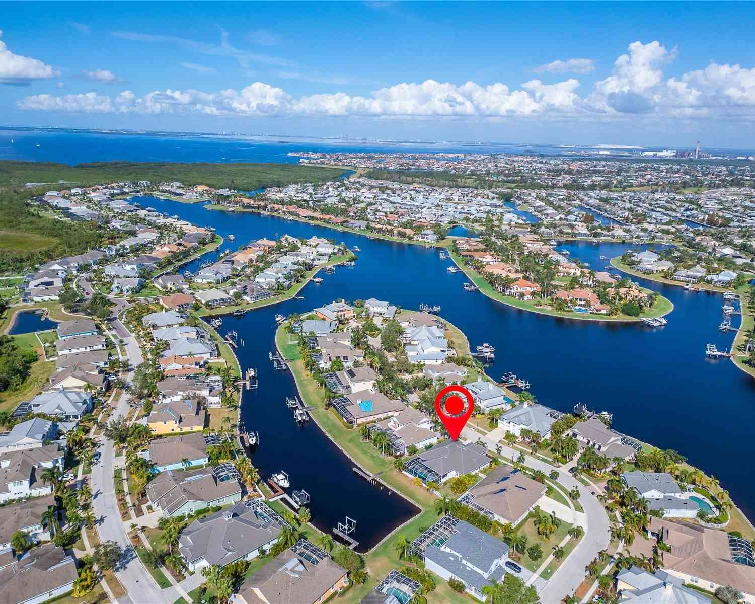 5316 Loon Nest Court, Apollo Beach, Florida image 2