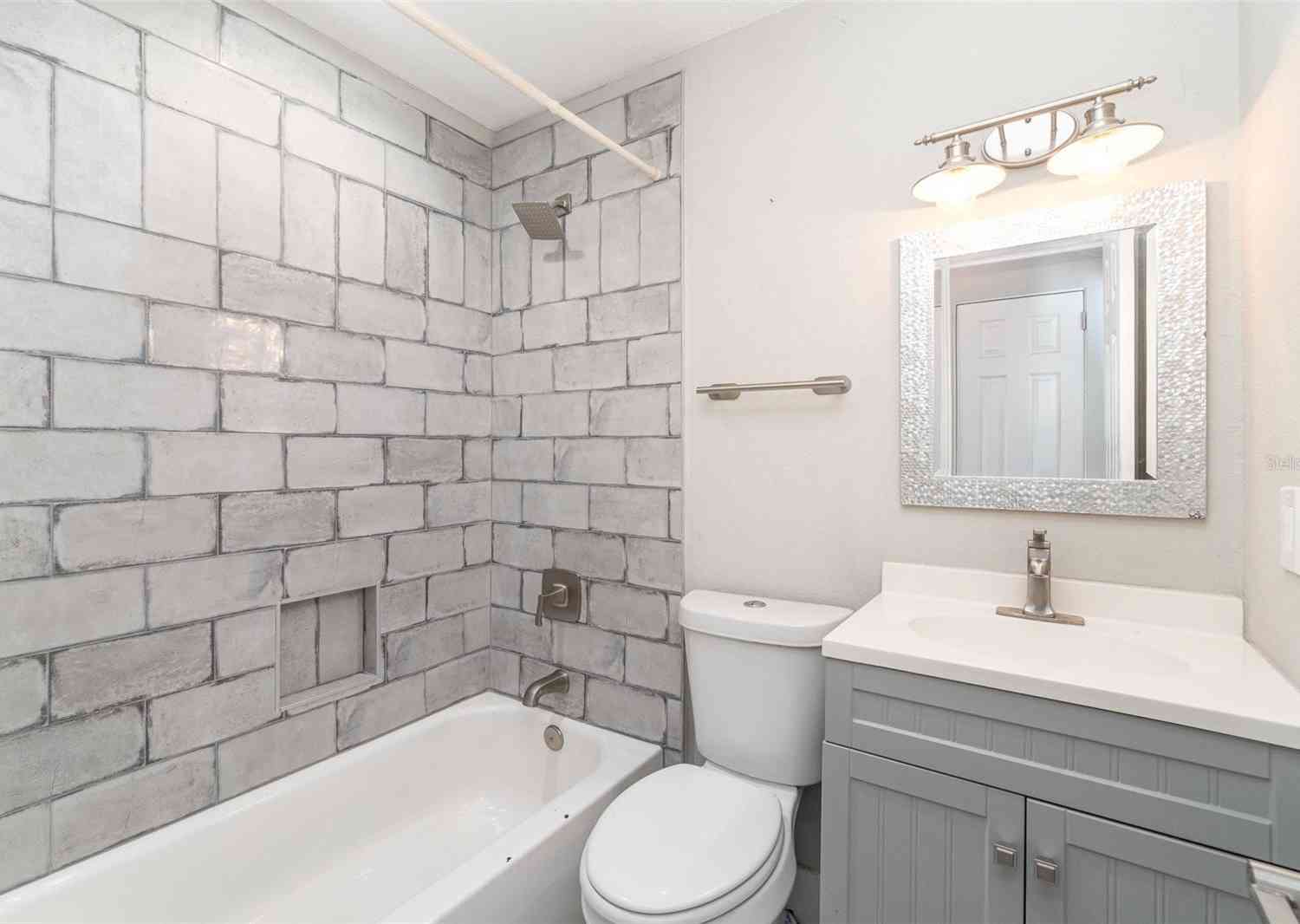 2746 Hibiscus Street, SARASOTA, Florida image 18