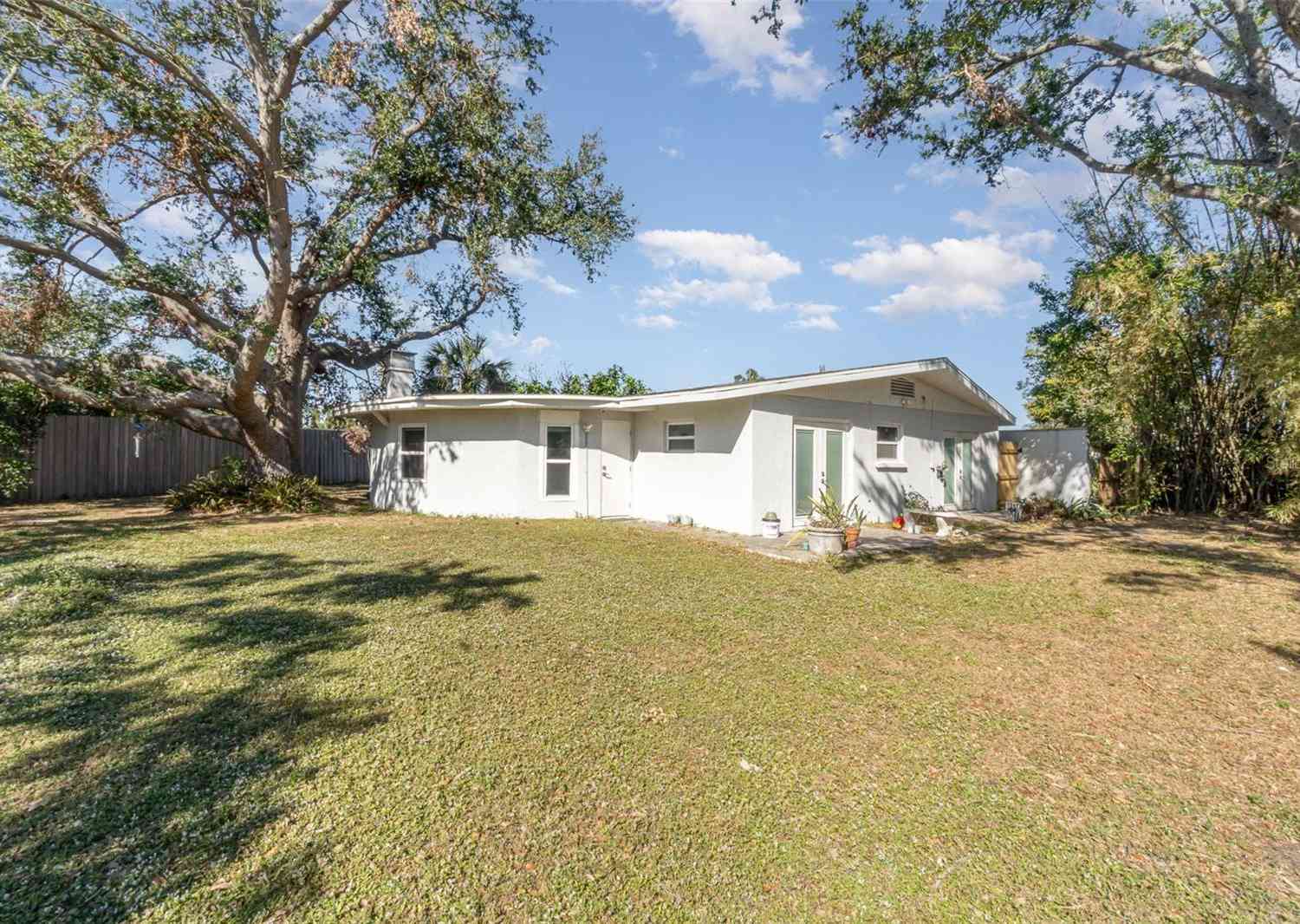 2746 Hibiscus Street, SARASOTA, Florida image 21