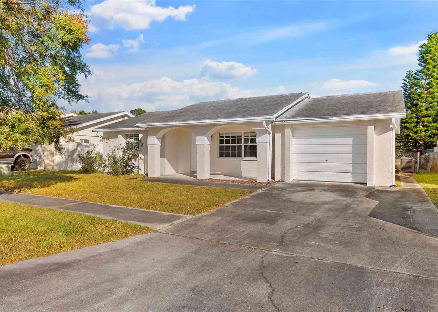 4336 Swallowtail Drive, New Port Richey, Florida image 2