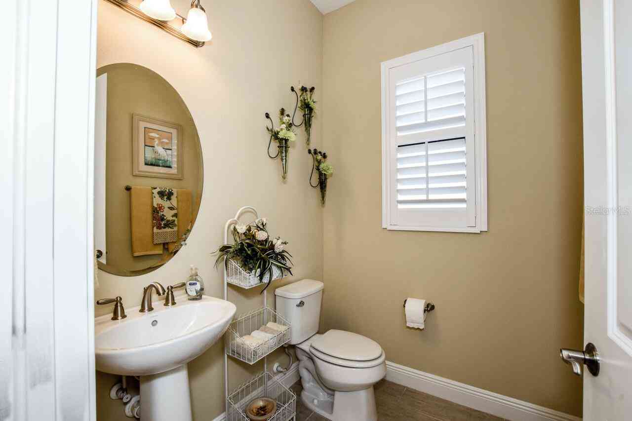 23739 Waverly Circle, VENICE, Florida image 26