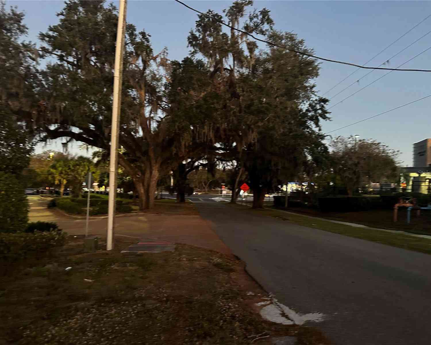 W Hermosa Street, LADY LAKE, Florida image 5