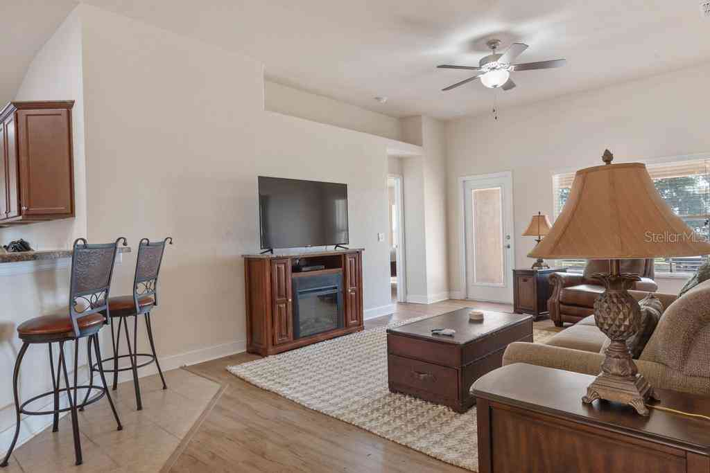 4027 Island Lakes Drive, WINTER HAVEN, Florida image 30