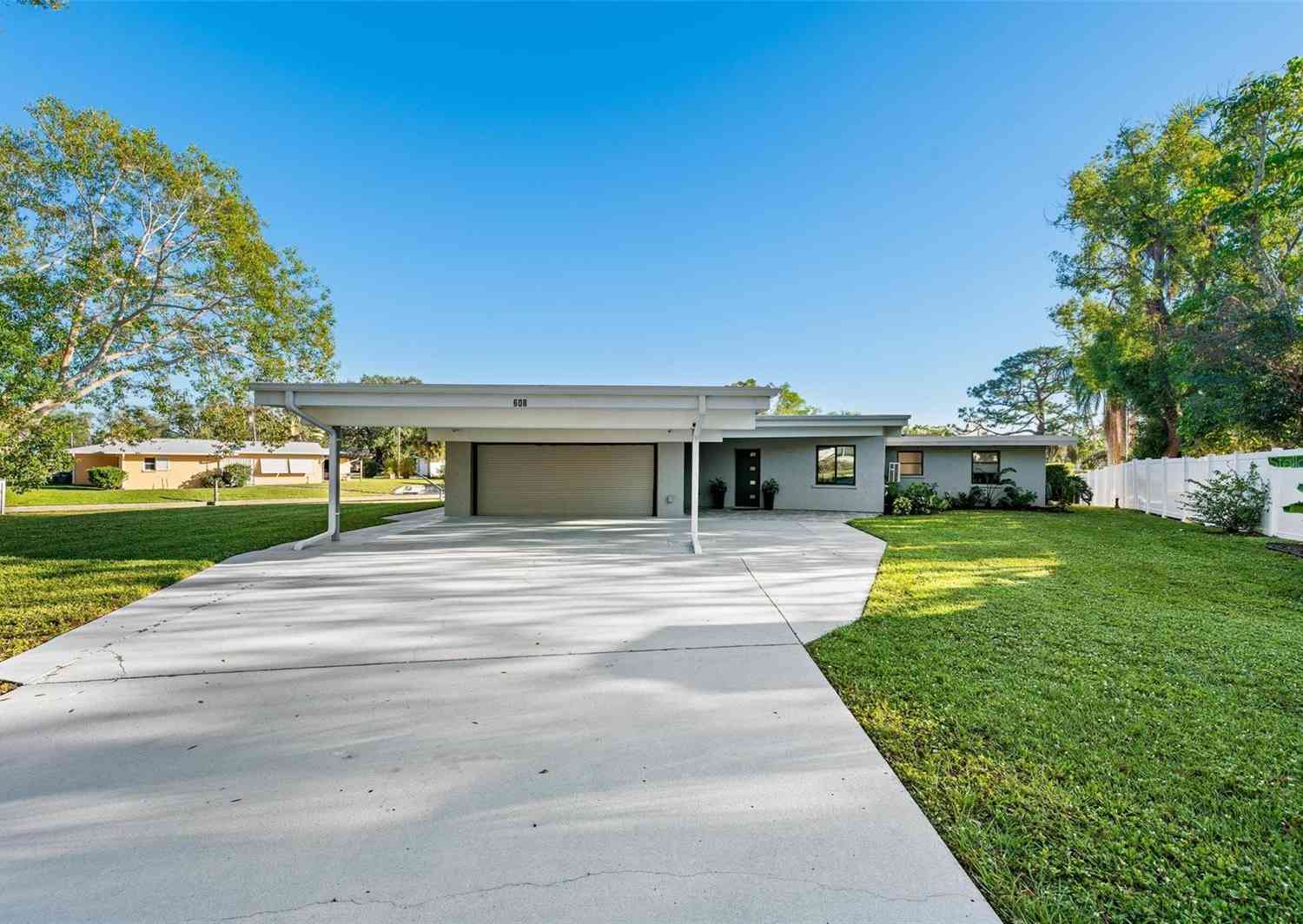 608 69th Avenue, BRADENTON, Florida image 4