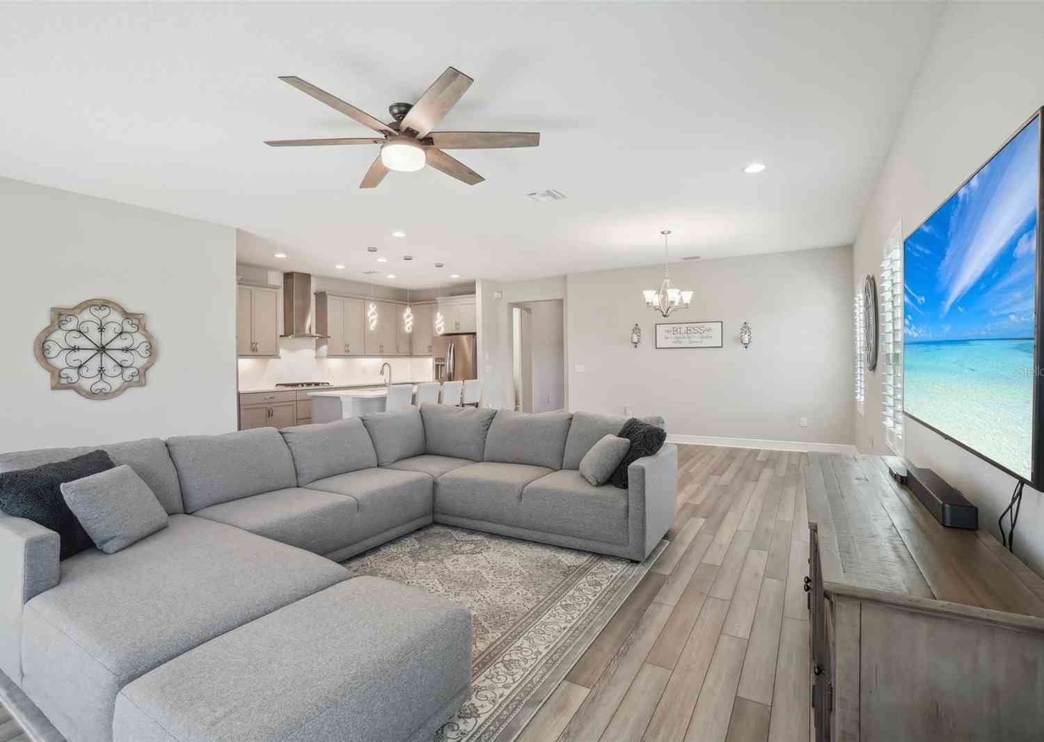 8303 Dove Bog Terrace, PARRISH, Florida image 6