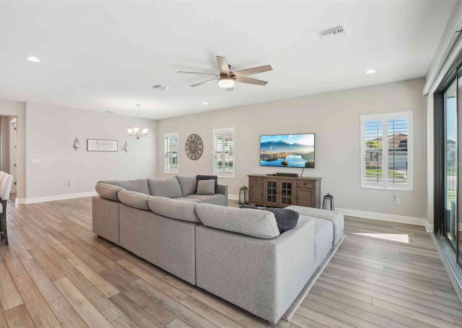 8303 Dove Bog Terrace, PARRISH, Florida image 7