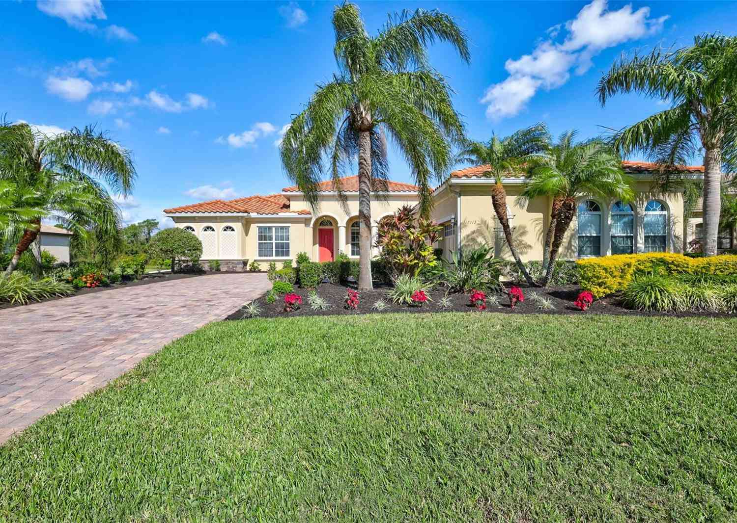 17113 1st Drive, BRADENTON, Florida image 1