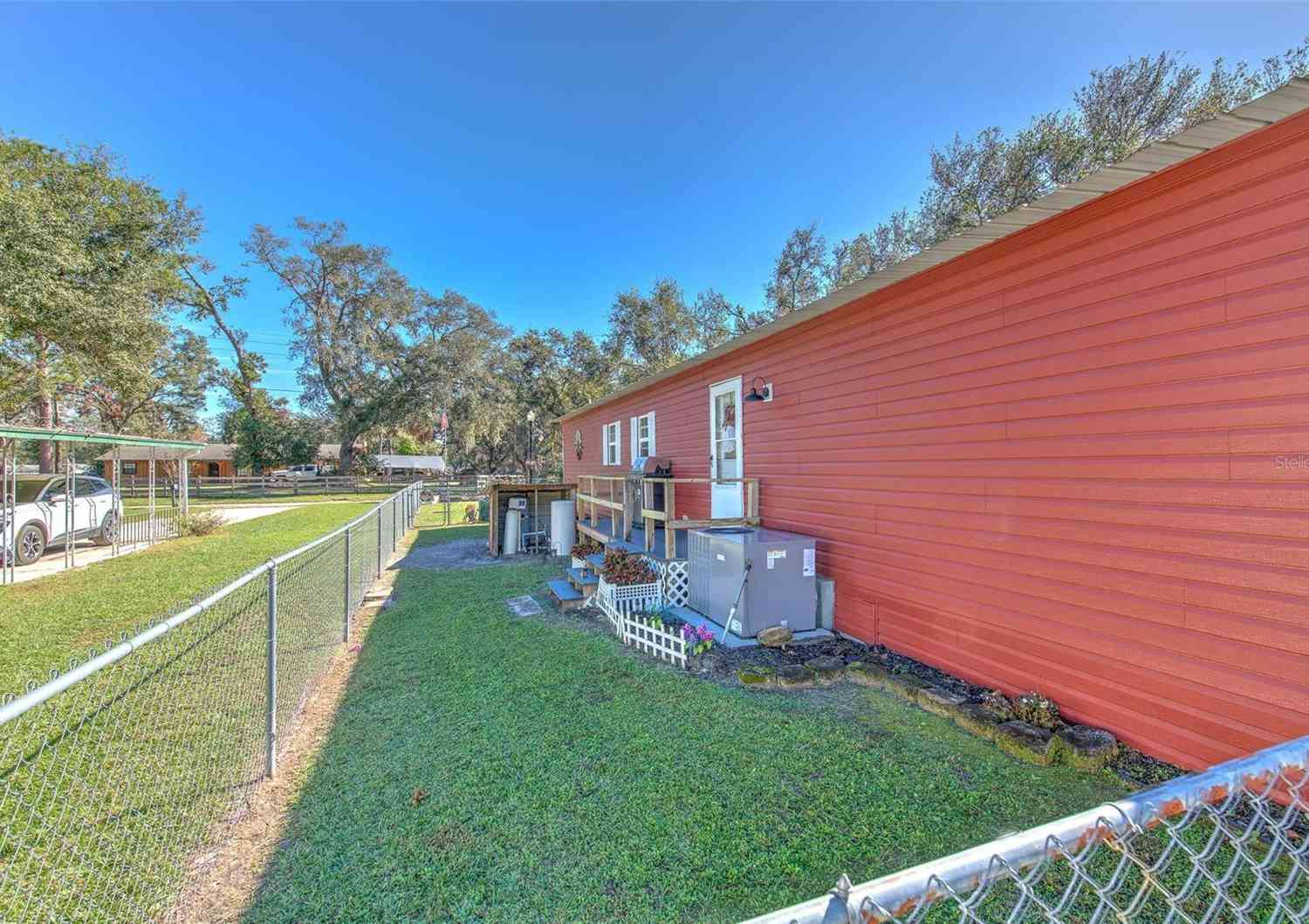 3825 Court Street, ZEPHYRHILLS, Florida image 8