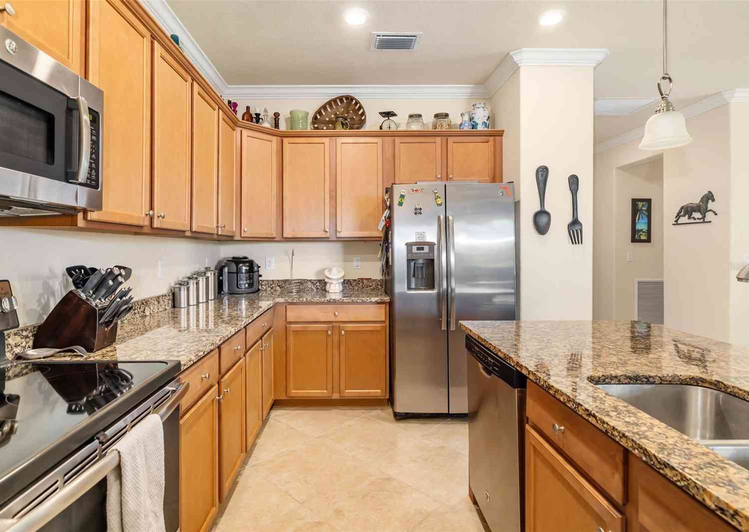 6517 Willowshire Way, BRADENTON, Florida image 9