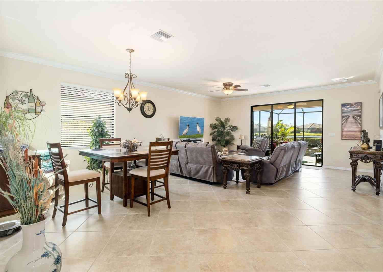 6517 Willowshire Way, BRADENTON, Florida image 5