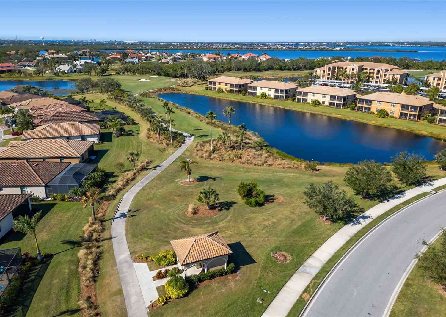 6517 Willowshire Way, BRADENTON, Florida image 46