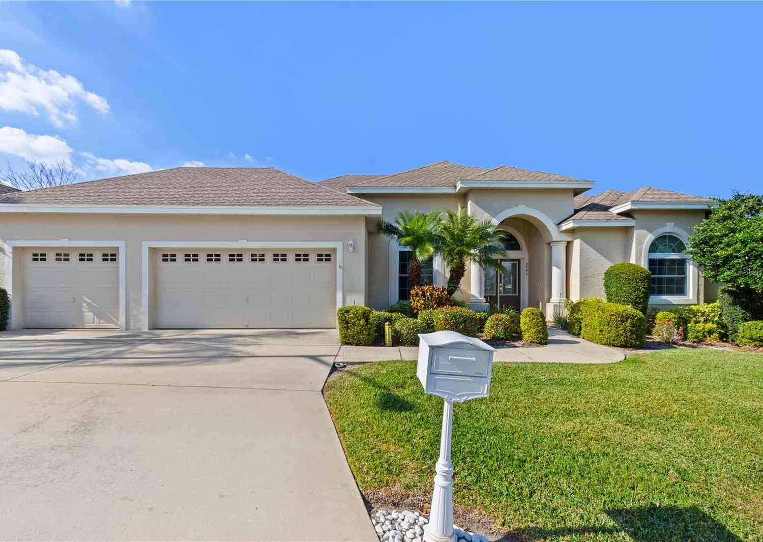 6683 Highlands Creek Boulevard, LAKELAND, Florida image 1