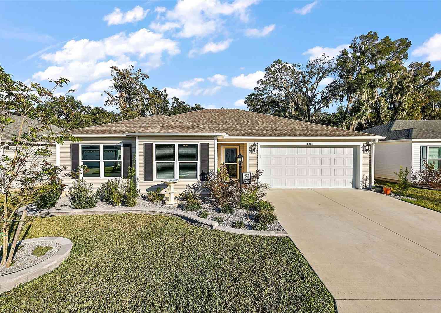 4414 Cameo Circle, THE VILLAGES, Florida image 2