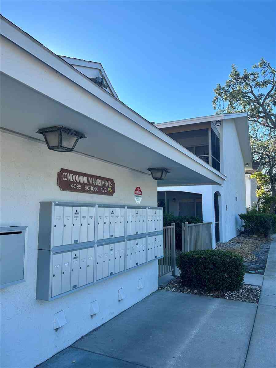4035 S School Avenue #B2, SARASOTA, Florida image 21