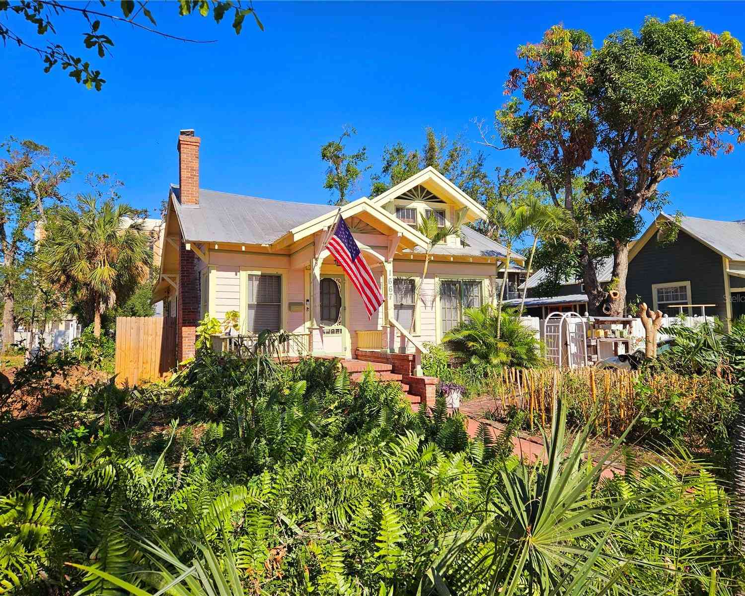 1667 Laurel Street, SARASOTA, Florida image 1