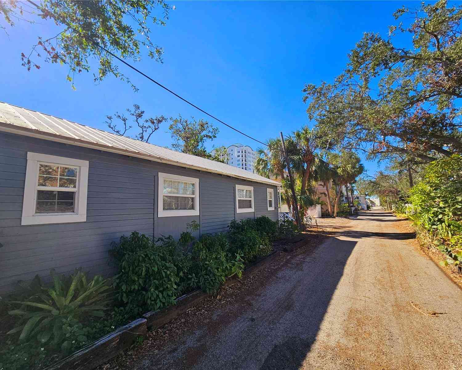 1667 Laurel Street, SARASOTA, Florida image 12
