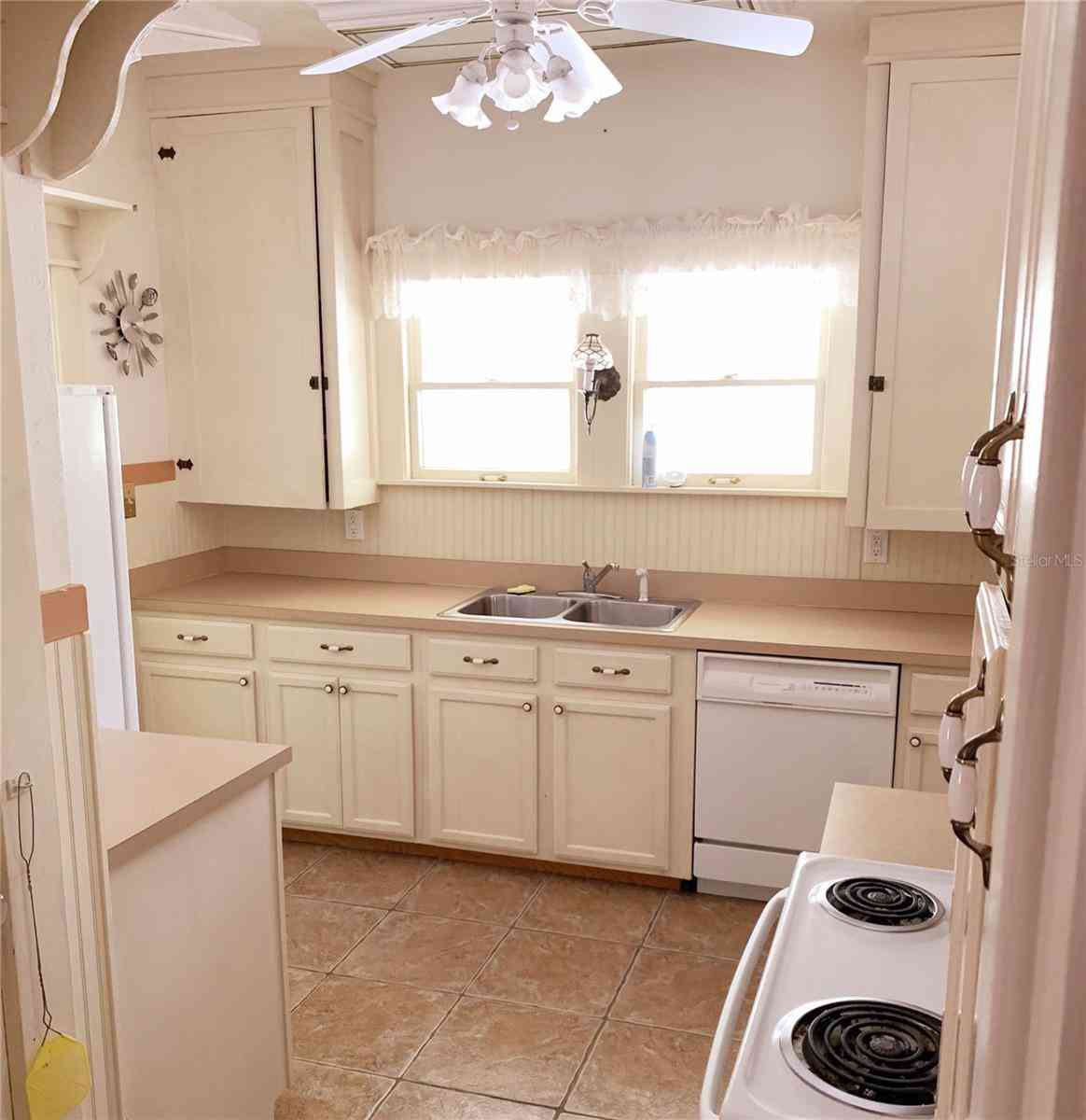 1667 Laurel Street, SARASOTA, Florida image 23