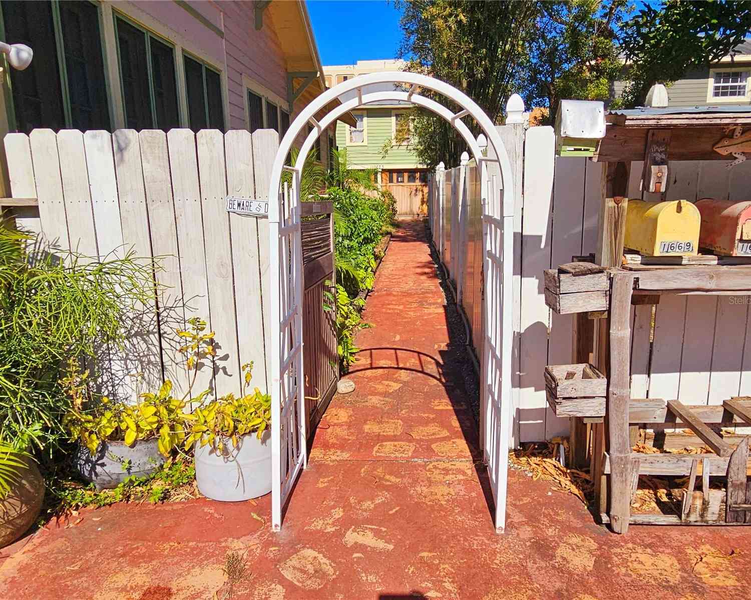1667 Laurel Street, SARASOTA, Florida image 5