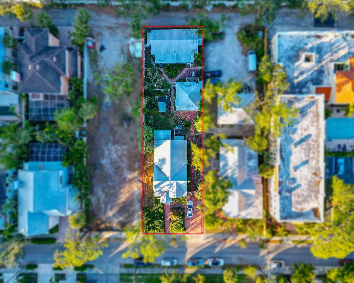 1667 Laurel Street, SARASOTA, Florida image 2