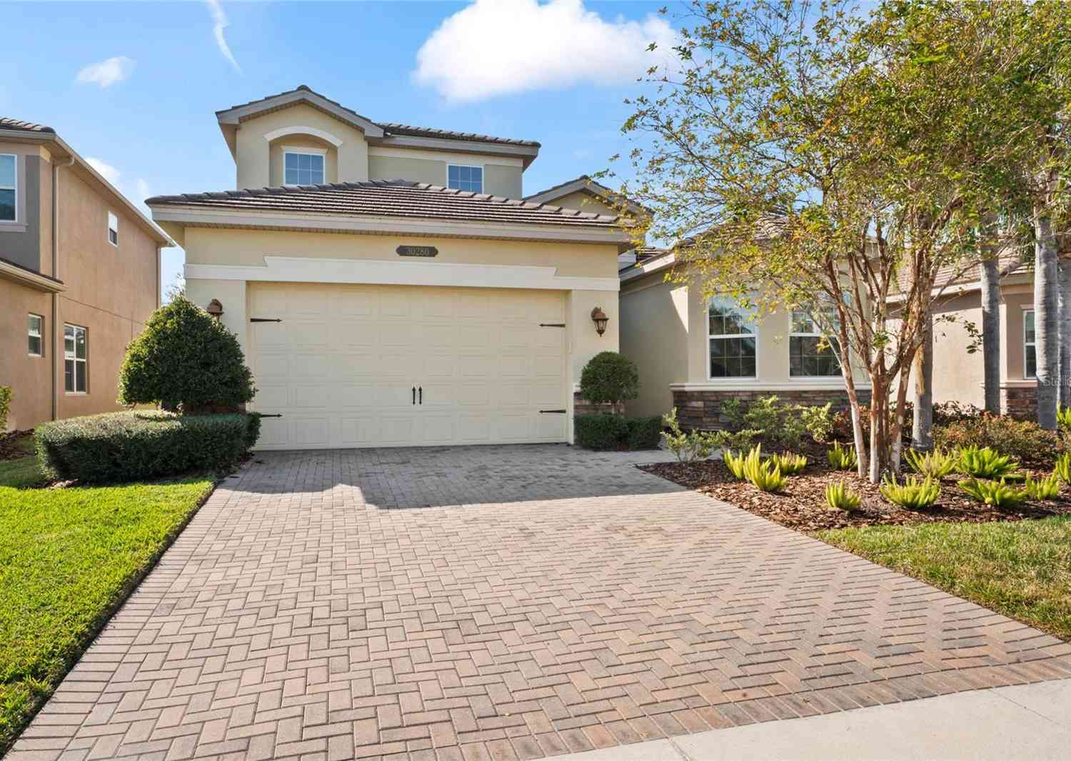 30280 Southernwood Court, Wesley Chapel, Florida image 3