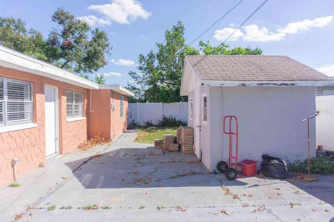 6018 W Idlewild Avenue, Tampa, Florida image 8