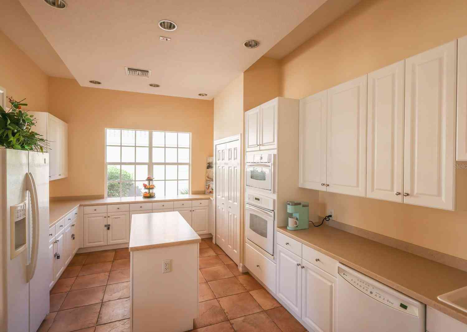 5591 Cannes Circle #501, SARASOTA, Florida image 47