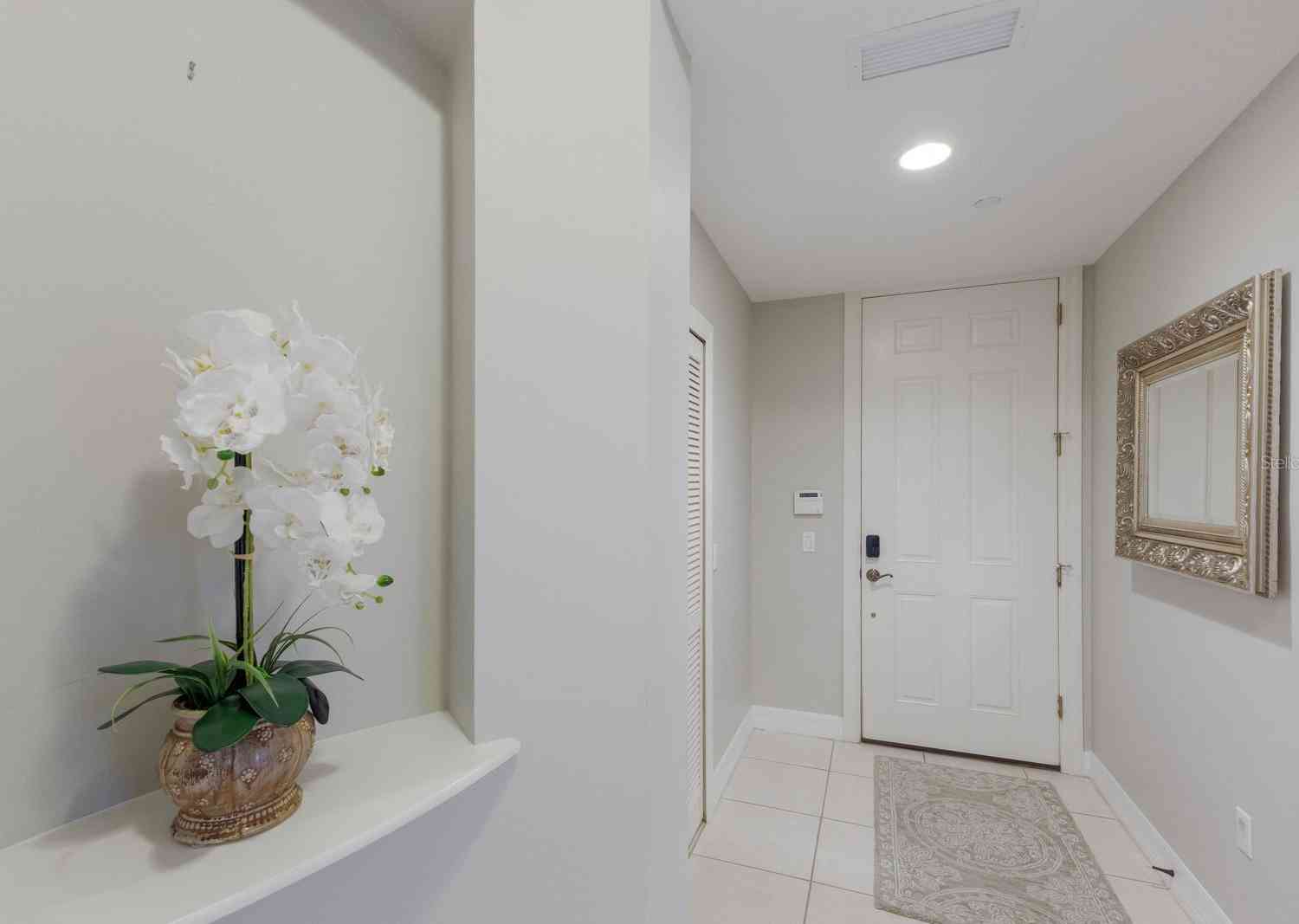 5591 Cannes Circle #501, SARASOTA, Florida image 4