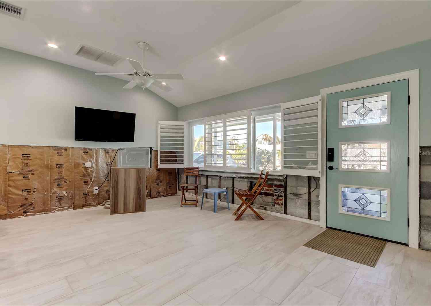 130 Lido Drive, Saint Petersburg Beach, Florida image 13