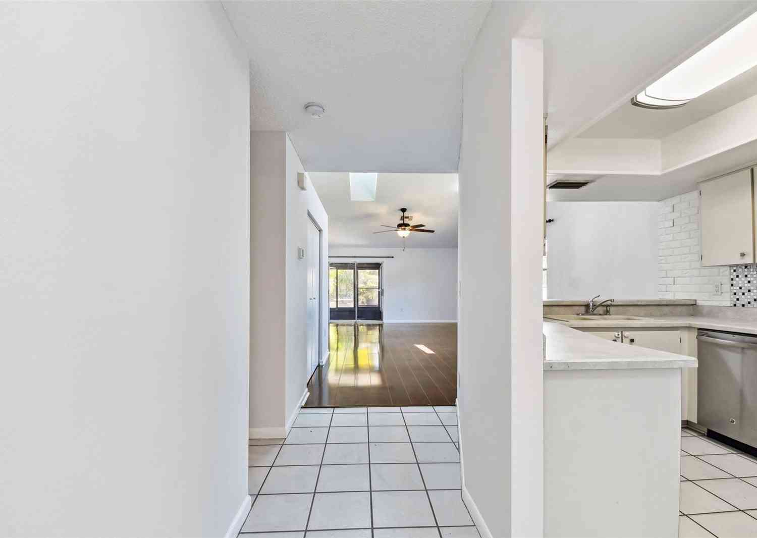569 Daventry Square, PALM HARBOR, Florida image 13
